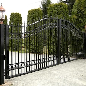 Driveway Metal Gate / Swing Gate - Donuts Design - MG0009