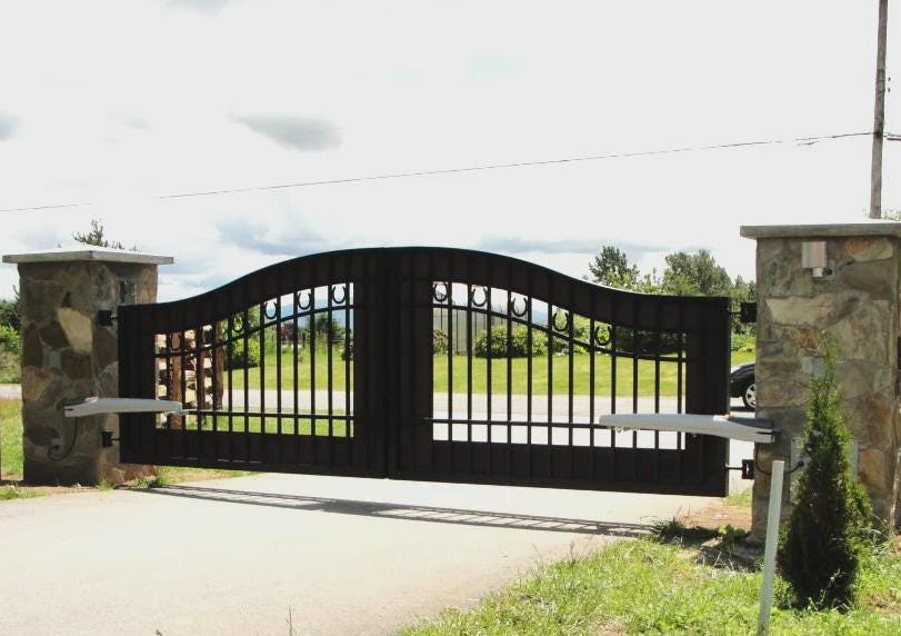 Driveway Metal Gate / Swing Gate - Steed Design MG0002