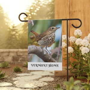 Garden & House Banner, Vermont State Bird, Hermit Thrush
