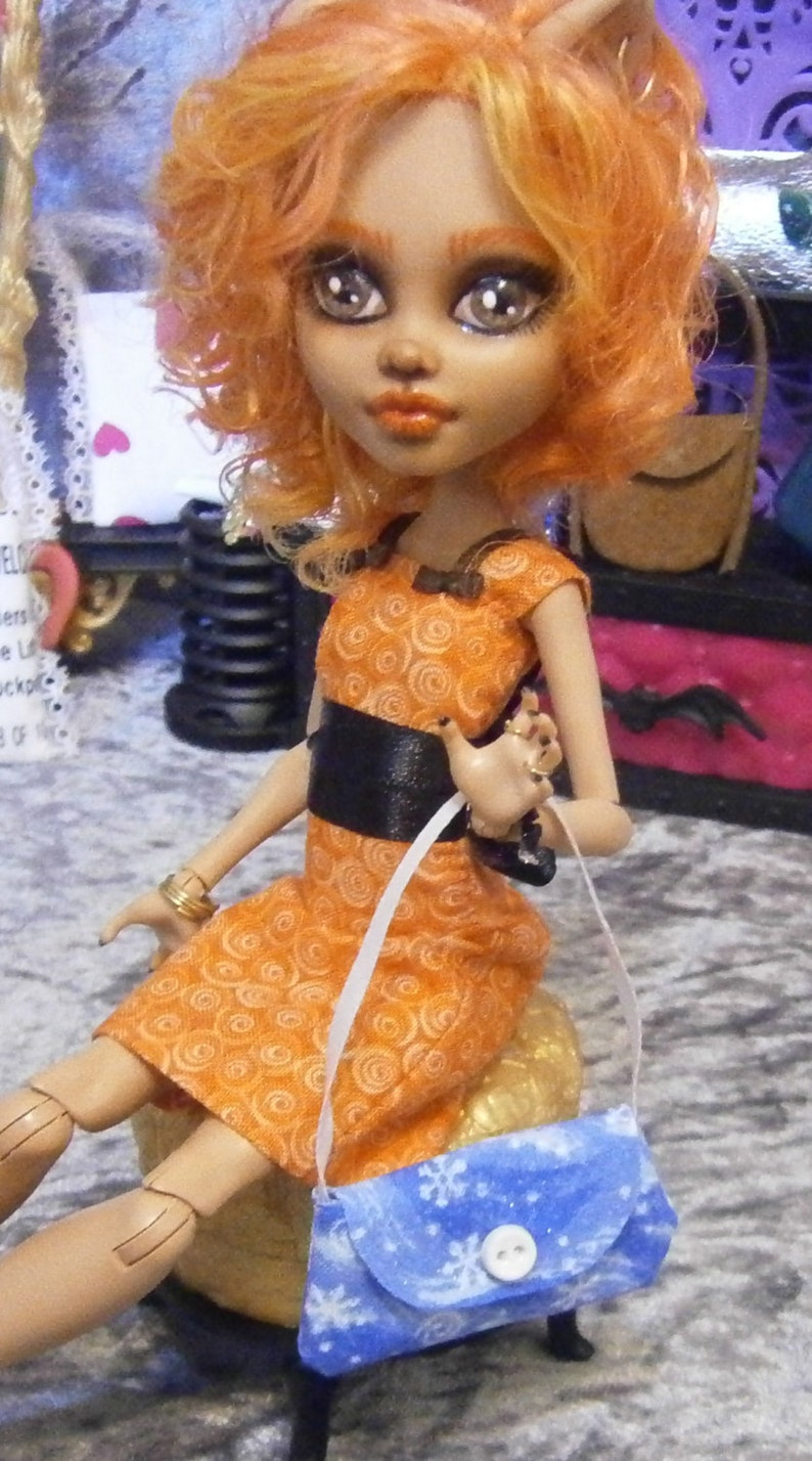 Let it snow purse for 10 to 12 inch fashion dolls