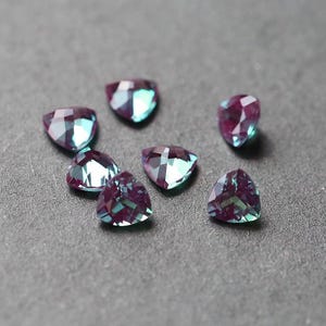Alexandrite Naturelle Taille Trillion – Pierre Précieuse Rare Changeant De Couleur, Qualité Excellente