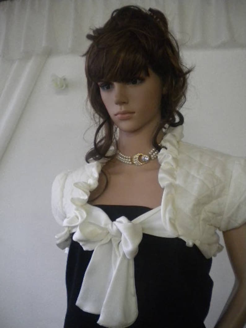 Elegant ladies bolero with lining.