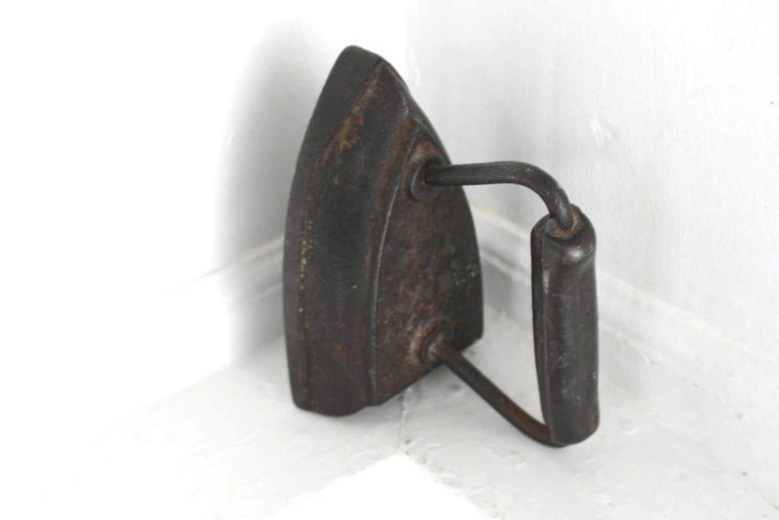 Vintage Flat Iron Sad Iron Rustic Cast Iron Antique Etsy