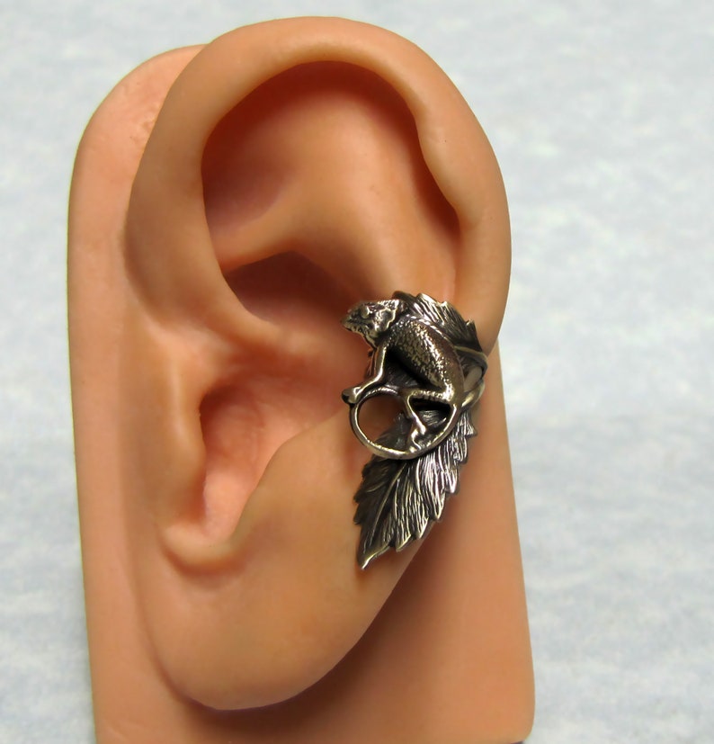 Chameleon Leaf ear cuff image 1