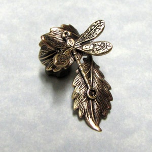 Dragonfly Leaf Ear Cuff image 2