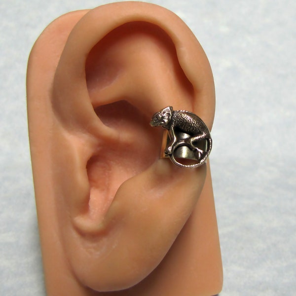 Chameleon ear cuff