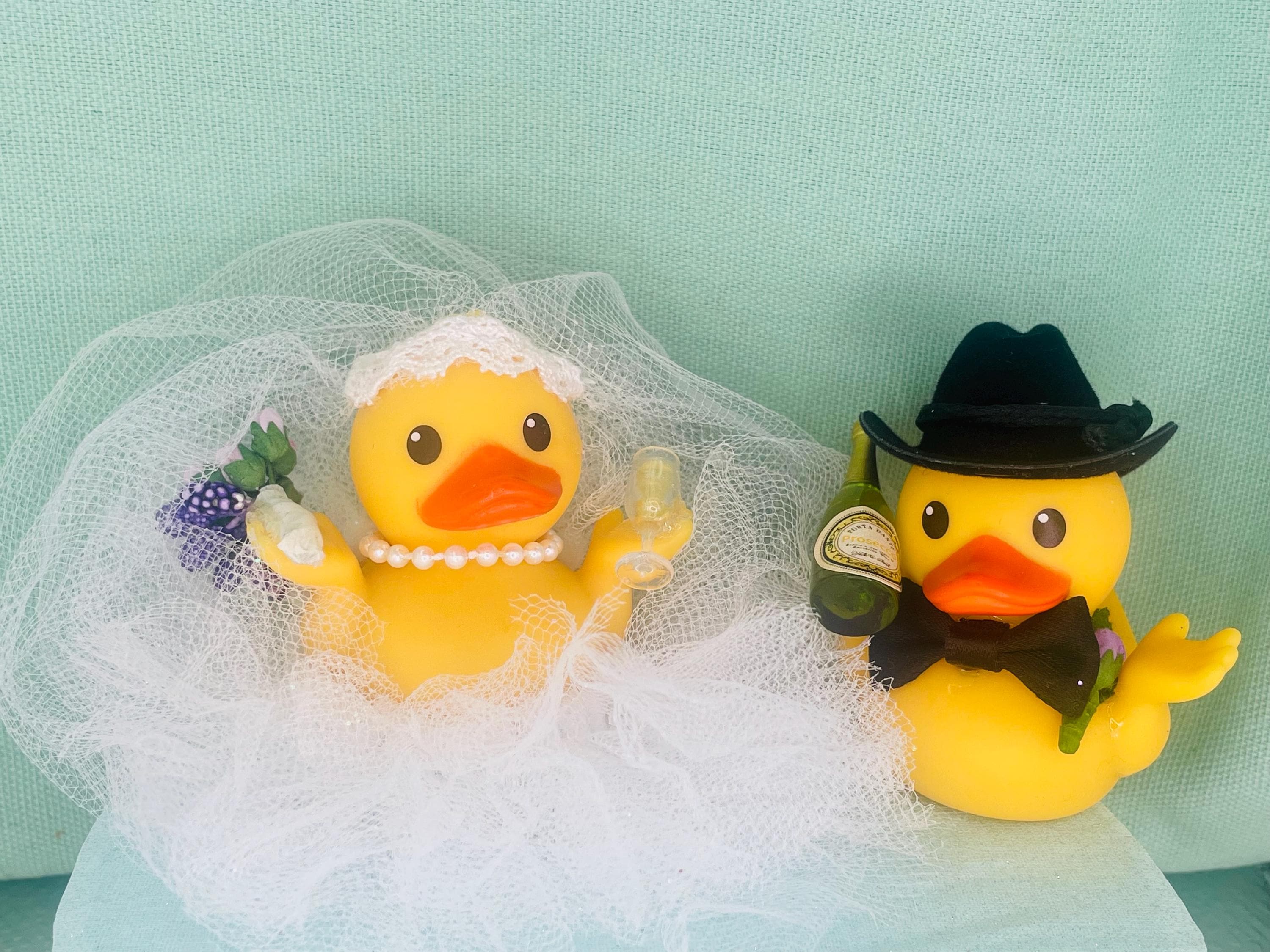 Duck Bride & Groom Wooden Duck 25cm | Fab Home Interiors