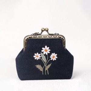 Embroidered Daisy Coin Purse: Dark Denim Kiss Lock Clutch with Brass Chain