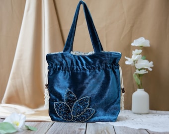 Bolso de hombro de terciopelo hecho a mano con cordón ajustable, diseño de hojas con cuentas.