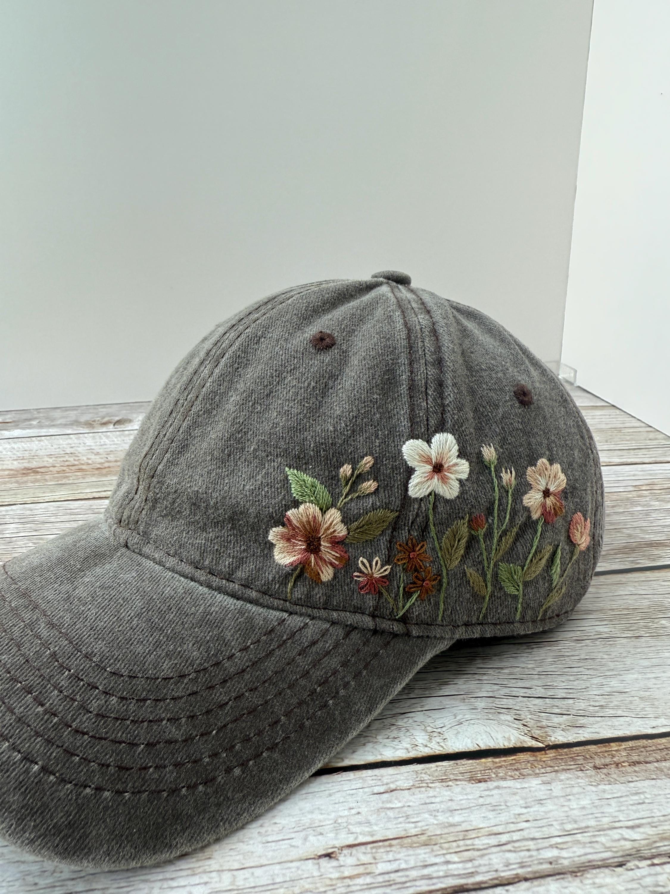 Hand-embroidered Floral Baseball Cap, Vintage Style Cotton  display picture 3