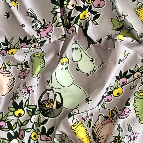 Tissu Moomin Finlayson, coton biologique, blanc, Moomin et arbre, 57,87 x 19,68 po. (147 x 50 cm) tissu pour chambre de bébé, tissu pour enfants,
