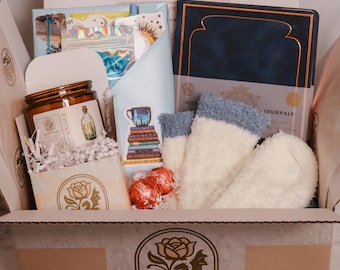 Caja de lectura acogedora: una cita a ciegas personalizable con una caja de libros.