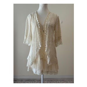 Axes Femme Vintage Lace Long Cardigan Romantic Mori Girl Fairycore Boho Kimono Robe Layered Sheer Lace Duster Jacket