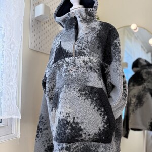 Nike Center Logo Sherpa Fleece Anorak Hoodie Pullover Jacke Unisex M Oversized Streetwear Winter gemütlich Half Zip Vintage Style Bild 11