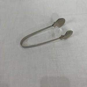 Vintage Silver-Plated Seashell Serving Tongs – Scissors Style Cake & Tea Tongs