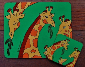 Giraffe placemat and coaster set - cute giraffe gift - wooden - cork backed - heat proof - durable - table mat - Laura Lee Designs