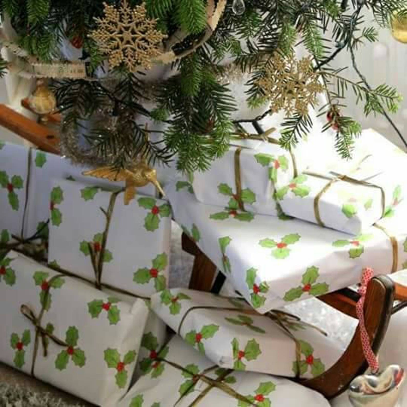 Holly Gift Wrap Pack luxury christmas wrapping paper pack with Etsy