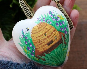 Be Kind beehive Heart - Bee Keepers - Honey Bee - Bumble Bee - Hanging Ornament - Hand Painted - Ceramic - Tree Decoration
