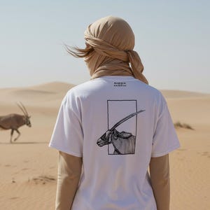Camiseta clásica unisex "Nómada" - Orix de Namibia - Envío gratuito a todo el mundo