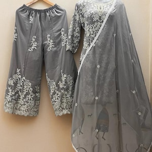 Exklusiver neuer Designer Sharara-Klage für Frauen Dupatta, Reihenfolge der Stickerei-Arbeiten, Partei-Abnutzungs-Klage, Sangeet Partei-Abnutzungs-Klage-Oberseite Sharara-Klage