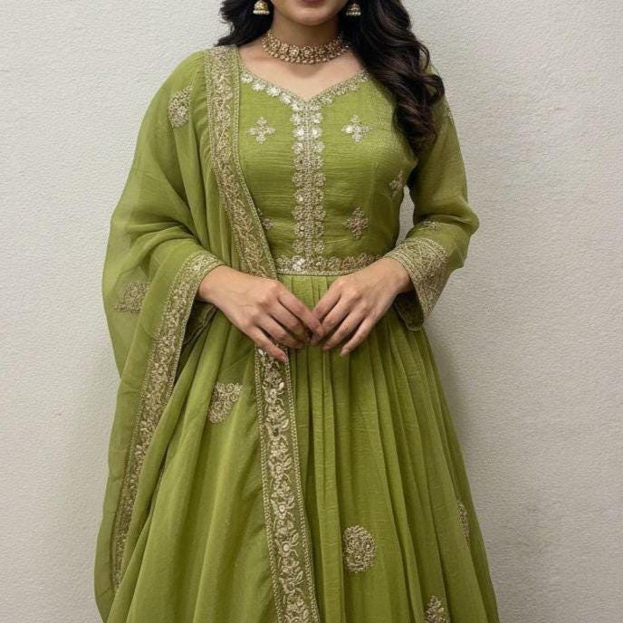 green emerald velvet dress Shade Green And Pink Classical Dance Dress