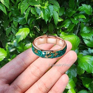 6 MM Grüner Opal und Goldfolie Inlay Wolframcarbid Ring Band für Männer Frauen Comfort fit Ring