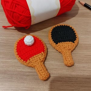 Süßer Tennisschläger Schlüsselanhänger Amigurumi - Sport Amigurumi Anhänger gehäkelt, gehäkelt, gehäkelt, gehäkelt und gehäkelt