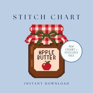 Peut inclure: Un motif de point de croix en pixel art représentant un pot marron de beurre de pomme avec un couvercle à carreaux rouges et blancs noué d'un ruban vert. L'étiquette indique APPLE BUTTER avec une petite pomme rouge. Texte : STITCH CHART et PDF CHART + STITCHLY FILE.