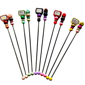 Paar Positivity TV Ami Sticks | Amigurumi Nähstäbchen | Plüschie Stricknadeln gehäkelt