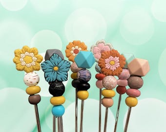 Par de palitos de costura para amigurumi de flores de 25 cm: Ayudas para peluches de ganchillo / Agujas para tejer peluches de ganchillo / Palitos de amigurumi florales / Flores retro