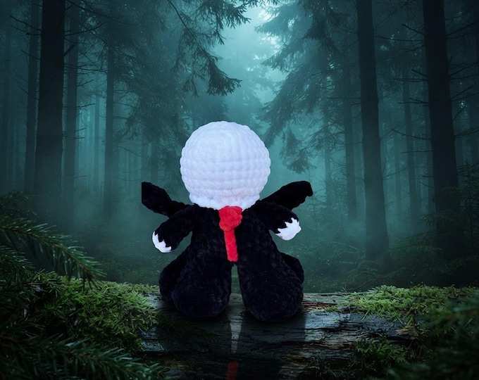 Halloween Crochet Slenderman Plushie, Creepypasta Chenille Horror Collectible with Red Tie