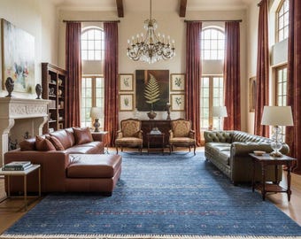 Blauw Desert Glyphs-tapijt | Blauw glyph-motief | Grote machinaal gemaakte woonkamer