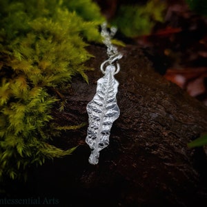 Colgante de mandala de helecho - Plata reciclada y ecológica - de Quintessential Arts
