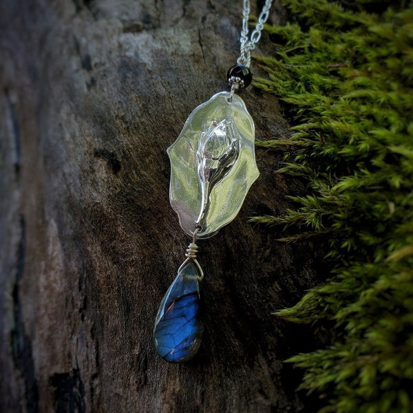 Philadelphus lewisii - Mock Orange Flower Bud - Pure Silver Pendant, Labradorite and Garnet  by Quintessential Arts