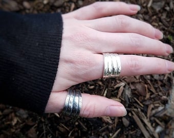 Plantago lanceolata - Plantain Leaf - Shiny or Oxidized Pure Silver Ring - Sz 9 1/4 - by Quintessential Arts