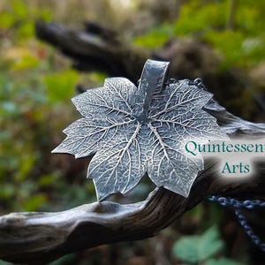 オプロパナックス・ホリダス（デビルズクラブ） - 純銀製リーフペンダント - PNWボタニカルジュエリー by Quintessential Arts