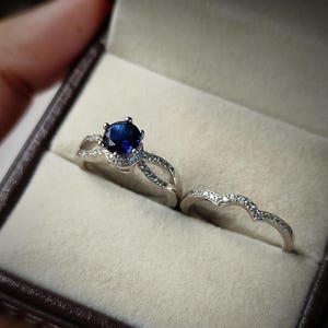 Round Cut blue Sapphire Ring • 925 Sterling Silver Promise Ring • Sapphire Engagement Ring • Proposal Jewelry • Birthday Gift for Her band