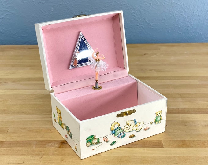 Vintage Dancing Ballerina Music Box, Its a Small World Song, Ballet