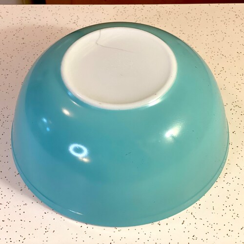 Pyrex shops Turquoise Mixing Bowl 404, Large Blue Pyrex 4 Quart