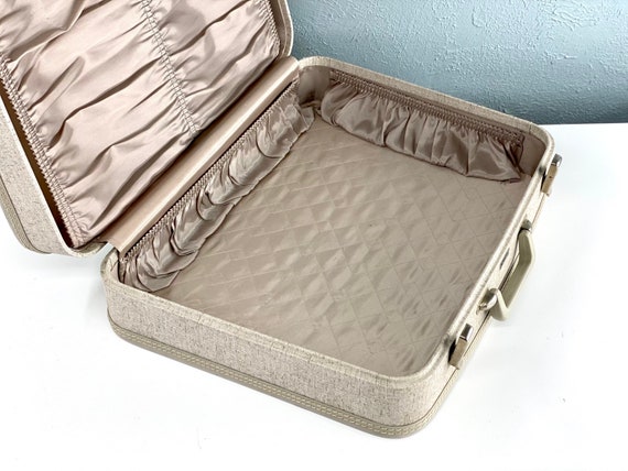 Vintage Suitcase by Towncraft, Gray Tweed Suitcas… - image 8