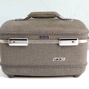 Vintage Train Case, American Tourister Gray Tweed Small Luggage, Vintage Travel image 3