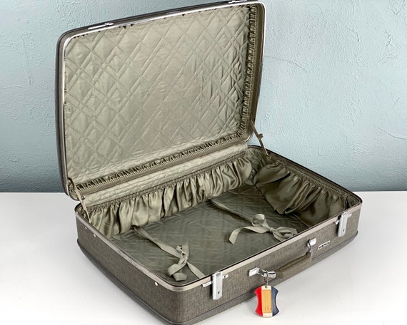 Vintage Large American Tourister Suitcase, 27" Pu… - image 7