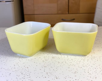 Pyrex Refrigerator Dishes, Set of Two Small Yellow