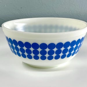 Vintage Polka Dot Blue Pyrex Mixing Bowl, Pyrex Nesting Bowl, Blue Pyrex Bowl, Gift for Mom, Retro Kitchen, Farmhouse Kitchen 403