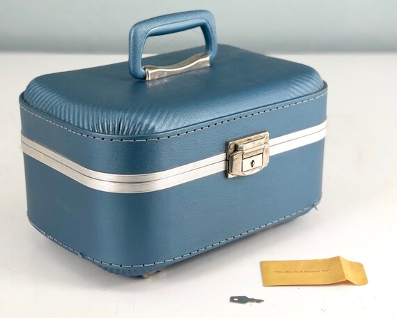suitcase cosmetic case