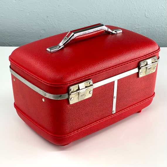 Vintage Red American Tourister Tiara Train Case, Fair… Gem