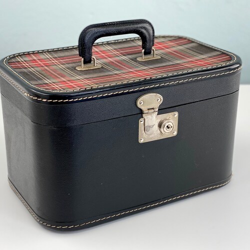 antique cosmetic case