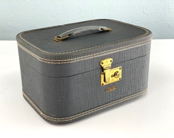 Vintage Blue Train Case, Vintage Luggage by Vactioner Royal Luggage, Cosmetic Case, Film Props, Petersburg VA