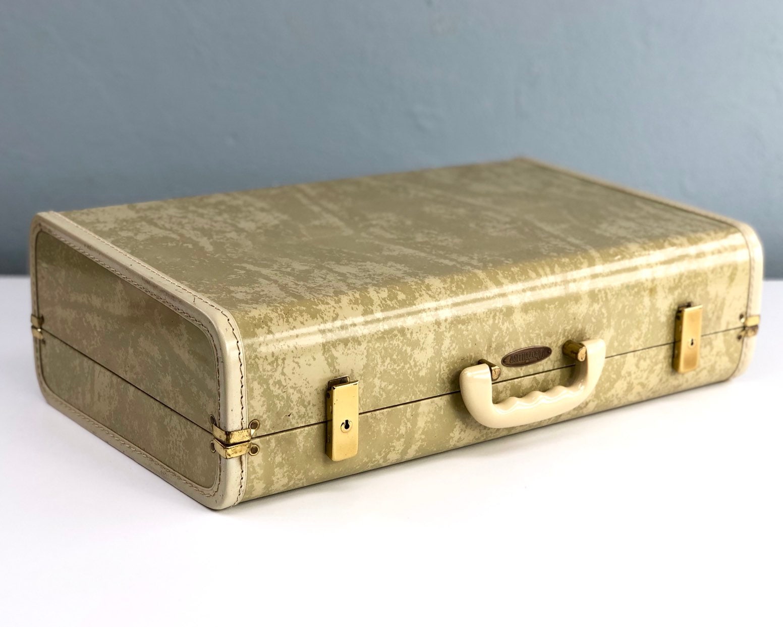 Portable Storage Case, Metal Snap Closures, Faux Leather Handle, Divided  Compartments, Vintage Portable Case 