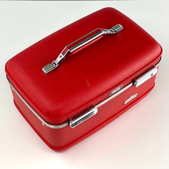 Vintage Red American Tourister Tiara Train Case, Fair… Gem